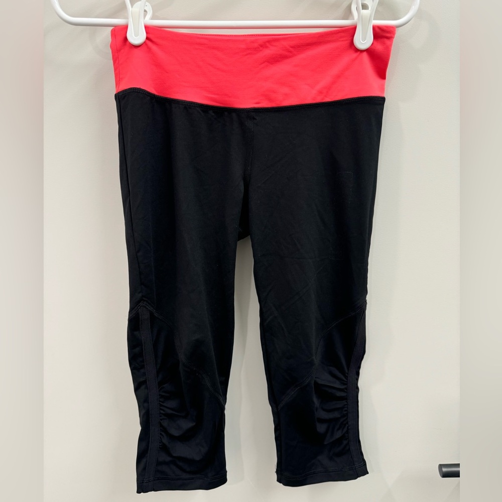 Forever 21 Active Capri Leggings, M, New